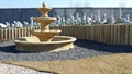 Zahradní betonová fontána F02 - okrová patina