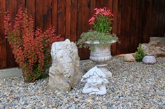 Zahradní betonová socha