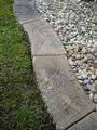 betonová imitace dřeva - travní lem z betonu