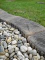 betonová imitace dřeva - trávníková obruba